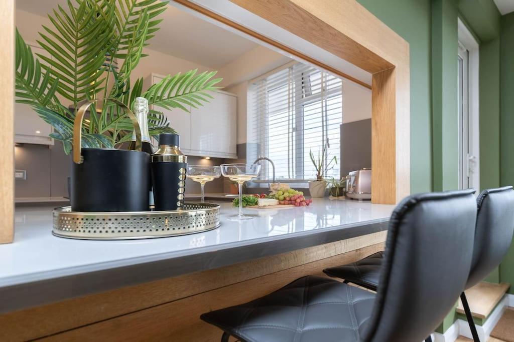 Lovely Apartment With Spectacular Views & Free Parking Hove Exterior foto